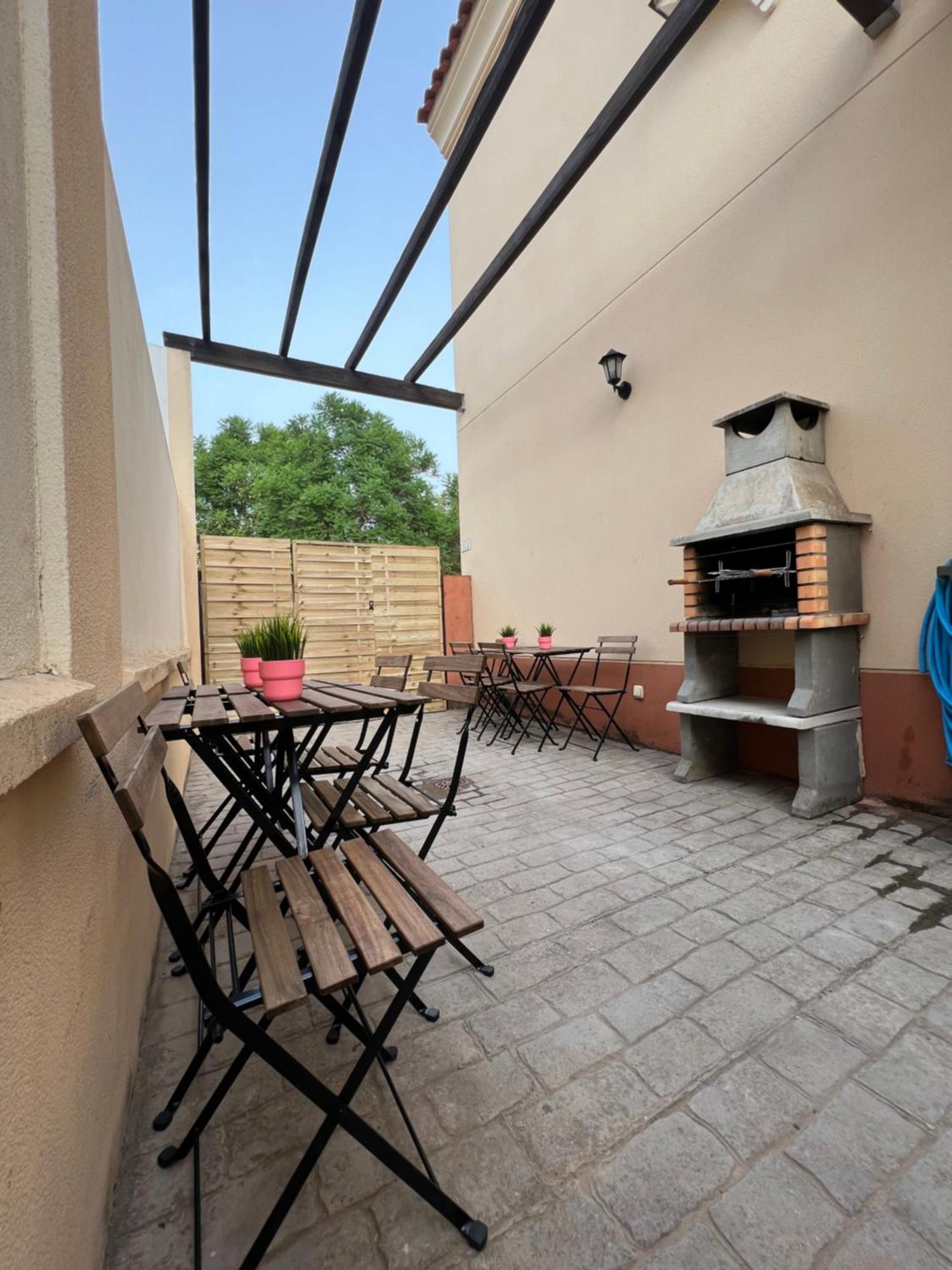 Apartamentos Sevilla Deluxe Rosales Los Rosales  Bagian luar foto