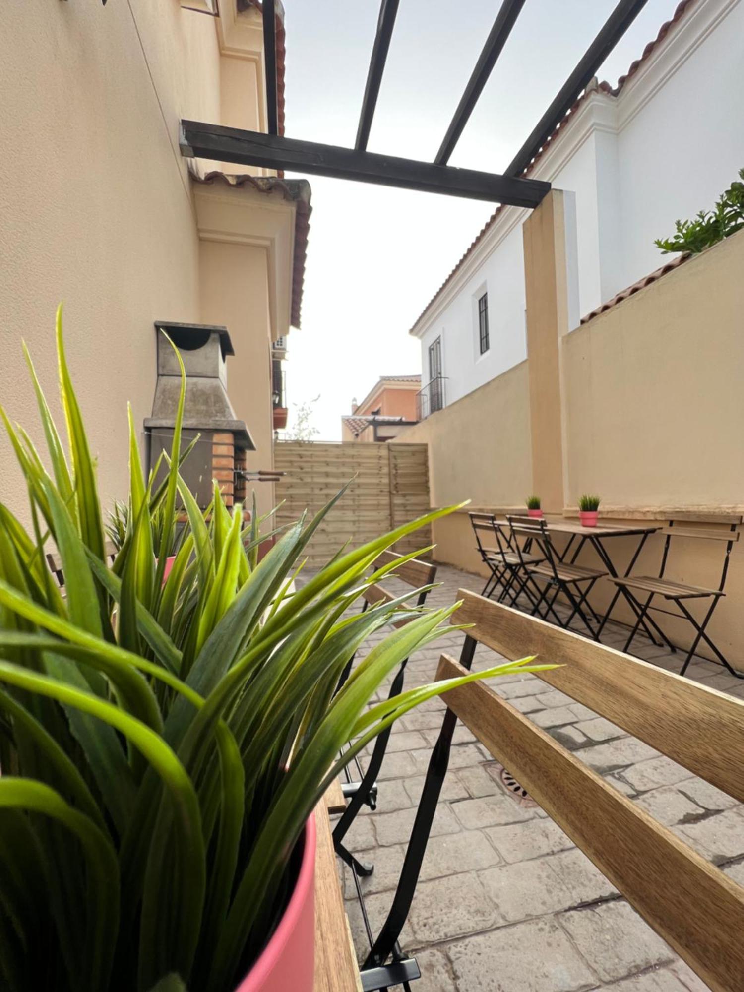 Apartamentos Sevilla Deluxe Rosales Los Rosales  Bagian luar foto