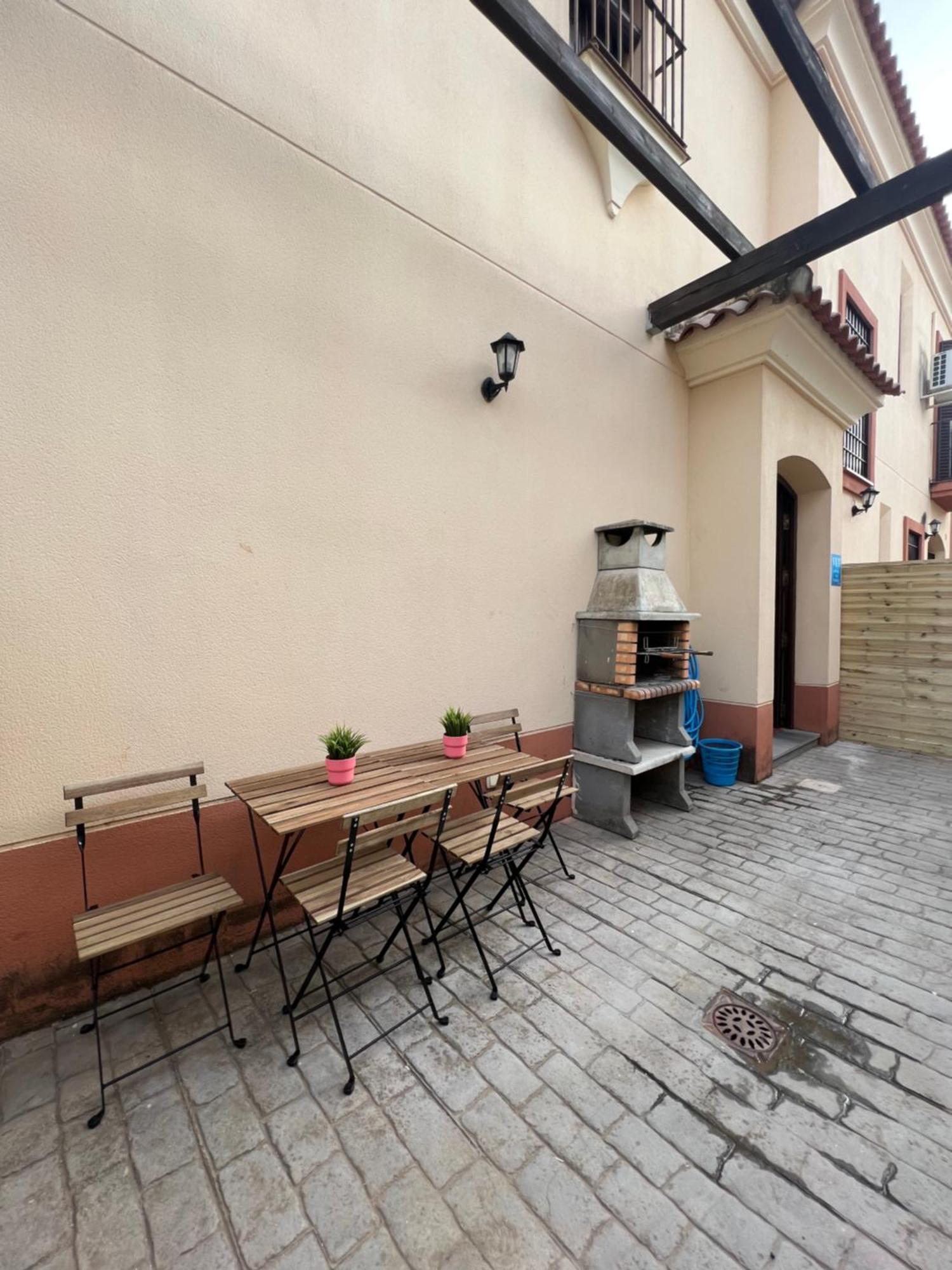 Apartamentos Sevilla Deluxe Rosales Los Rosales  Bagian luar foto